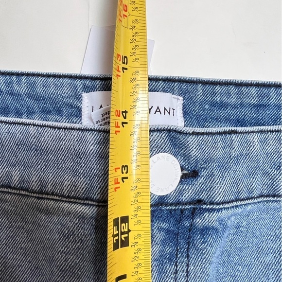 Lane Bryant Ombré Mid Rise Girlfriend Shorts Flex Magic Waistband Size 26 NWT - Picture 9 of 11